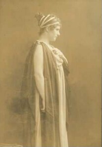 Louise Dumont als Iphigenie