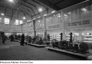 Blick auf die Ausstellungsfläche von Gummiwerken