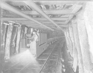 Elektrische Grubenbahn : Technikgeschichte | Physik | Elektrizität | Elektromagnet und Elektromotor