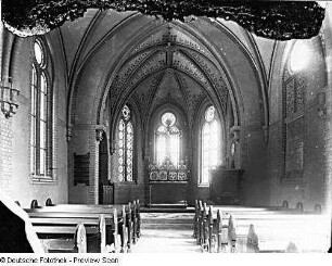 Evangelische Waldkirche, Inneres nach Osten