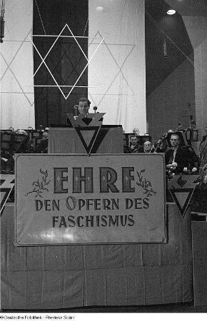 Aufnahmen einer Gedenkstunde im Funkhaus unter dem Motto: Kristallnacht