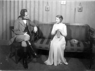 Die Geschwister. Schauspiel in einem Akt von J. W. v. Goethe (zusammen mit "Der zerbrochene Krug" von Kleist). Staatsschauspiel Dresden, Neueinstudierung 29.01.1931 : Paul Paulsen als Fabrice und Lotte Meyer als Marianne