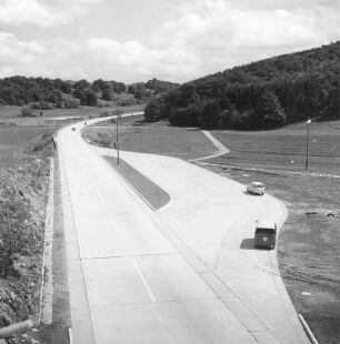 Parkplatz Heidental Betonfahrbahndecke Blick vom Nordportal Lämmerbuckeltunnel in Richtung Ulm.