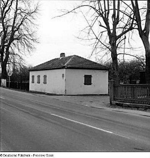 Dresden-Pillnitz, Lohmener Straße. Ehem. Zollhaus ?