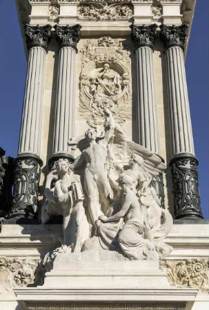 Monument für Alfons XII. von Spanien — Mensch-Tier-Gruppe