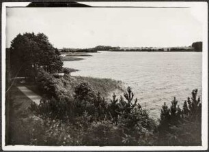 Neustettin (Szczecinek/Polen). Blick über den Streitzigsee (Trzesiecko)