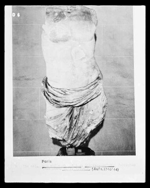 Figur eines Herrschers oder Gottes