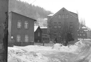Klingenthal, Talstraße. Wohnhäuser