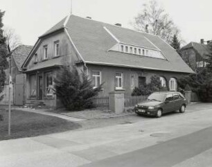 Neugersdorf, Wohnhaus : Neugersdorf. Wohnhaus, Rosegerstraße 1, (1829). Straßenansicht
