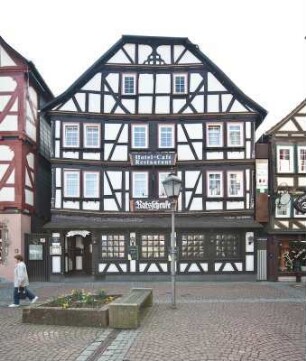 Haus Oberscholthes; Grünberg, Marktplatz 9