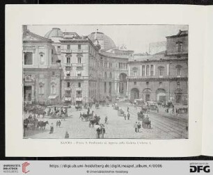 Piazza S. Ferdinando ed ingresso della Galeria Umberto I.