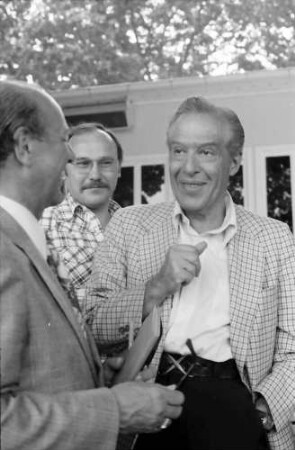 1979 Nobelpreisträgertagung Physik; Maikäferrede: Gruppen: E. v. Khuon, K. Dallibor, Julian Schwinger