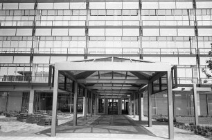 Einweihung des neuen Verwaltungsgebäudes der Badischen Landesbausparkasse im Beiertheimer Feld