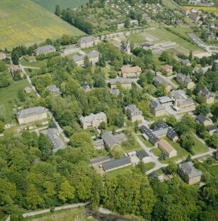 Großschweidnitz. Krankenhaus. Luftbild-Schrägaufnahme von Südwesten