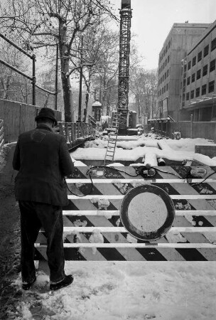 Zwangspause auf den Baustellen durch Eis und Schnee