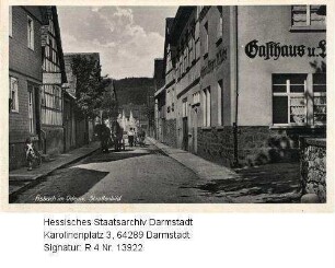 Asbach im Odenwald, Straßenbild mit Gasthaus und Metzgerei Philipp Ruths und Pferdefuhrwerk