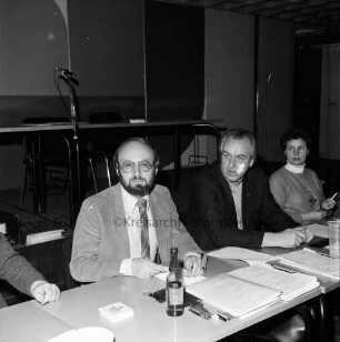 SPD: Kreisparteitag: Bad Oldesloe: Kreisberufsschule: ehemaliger Kreisvorsitzender Alfred Schulz und sein Nachfolger Manfred E. Poppe am Präsidiumstisch mit Marliese Alfken