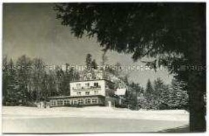 Villa am Hallthurm im Winter