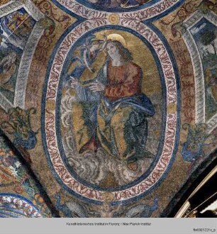 Christus Pantokrator mit den vier Evangelisten und Szenen aus der Kreuzlegende und Heiligen in den Zwickelfeldern : Christus Pantokrator mit den vier Evangelisten und Szenen aus der Kreuzlegende