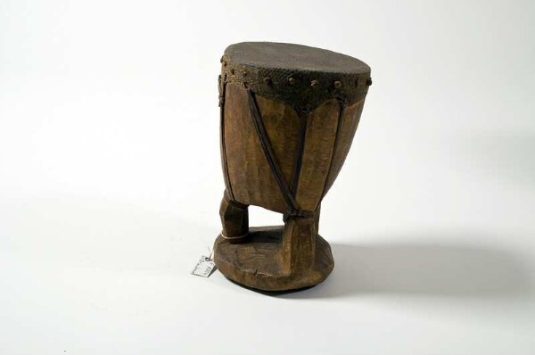 Single-sided closed bucket drum