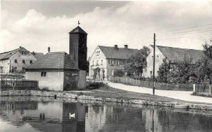 Dorfteich in Quatitz : Wjesny hat w Chwaćicach