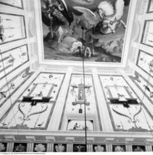 Dekoration mit der Enthauptung der Medusa und Grotesken