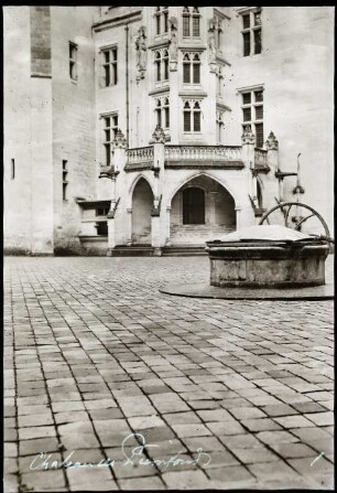 Schloss Pierrefonds, Ehrenhof