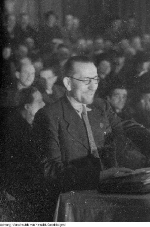 Dresden, Bühlau, Kurhaus. Gründungsparteitag der SED. Wilhelm Koenen, Mitglied des ZK der KPD, 7. April 1946