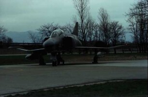 Bremgarten: Fliegerhorst; RF-4E "Phantom" am Start, Vorbereitung und Start