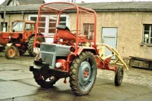 Geräteträger GT 124 mit Motor 4VD 8,8/8,5 SRF; 45 PS