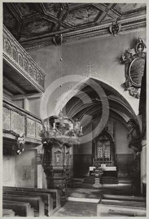 Schiff und Chor der evangelischen Kirche Zedlitz nach O