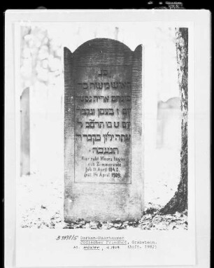 Grabstein Moses Höxter (+1909)