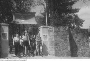 Radeberg. Freie Deutsche Jugend (FDJ), IV. Kreiskonferenz, u.a. mit Hermann Axen, , Vorsitzender der FDJ in Sachsen, 27.-28. September 1947