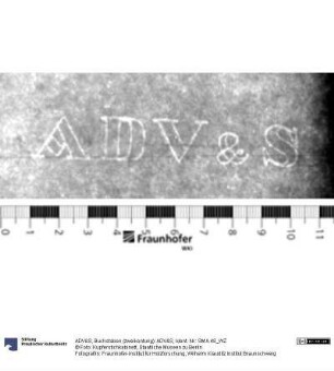 Buchstaben (zweikonturig): ADV&S