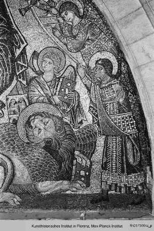 Marienkrönung (mit Cherubim, Evangelistensymbolen und musizierenden Engeln)