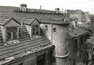 Dresden-Friedrichstadt, Schweriner Straße 54. Wohnhaus (Ruine). Hofansicht aus dem Bürogebäude Könneritzer Straße 29/33