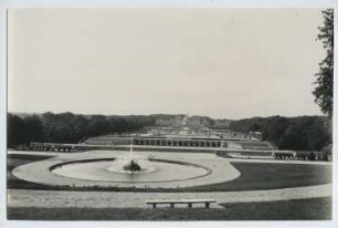 Park und Schloss, Vaux-le-Vicomte: Ansicht, Park mit Wasserbecken, Kaskaden und Schloss