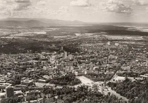 Luftbildaufnahmen von Karlsruhe. Gesamtes Stadtgebiet - Innenstadt mit Schlossplatz