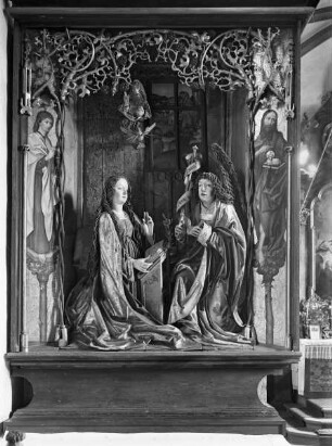 Verkündigungsgruppe gerahmt von Johannes Evangelista und Johannes Baptista