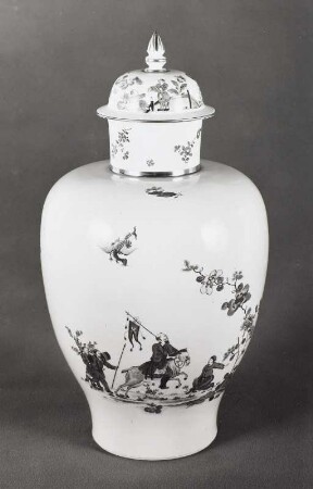 Deckelvase mit Chinoiserien