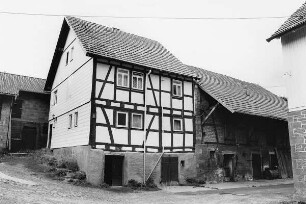 Hofanlage; Jossgrund, Brunnenweg 9, Brunnenweg 22
