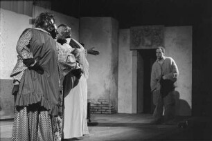 Szenenbilder aus "Don Quichote", Schauspiel von Michail Bulgakow nach Miguel de Cervantes. Theater der Freundschaft Berlin, DDR-Erstaufführung 22.06.1974