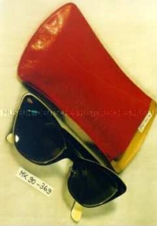 Sonnenbrille mit Hülle