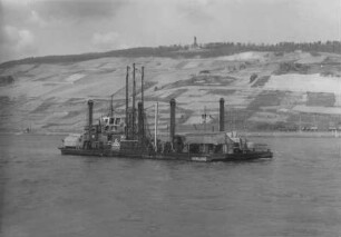 Bohrschiff "Koblenz" im Rhein