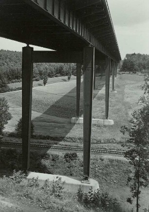 Kleine Striegis, Autobahnbrücke