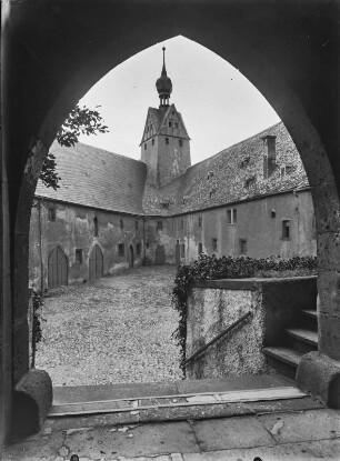 Schloss Rochsburg : Rochsburg. Schloss. Wirtschaftshof und Pulverturm
