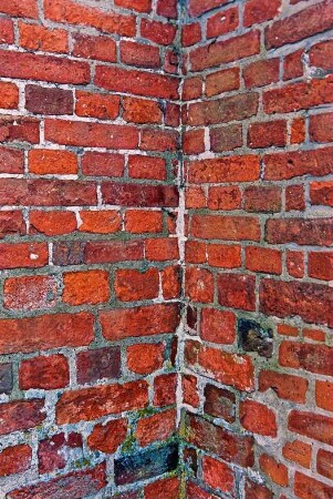 Steinhöfer Straße: Klostermauer: Detailaufnahme: 8. Februar 2001