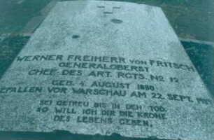 Berlin-Mitte. Invalidenfriedhof. Grabstein für Freiherr von Fritsch