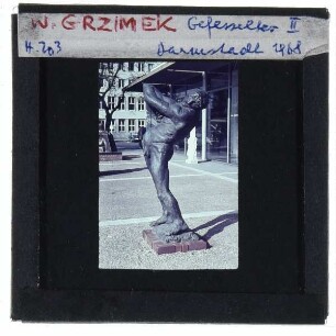 Grzimek, Gefesselter II