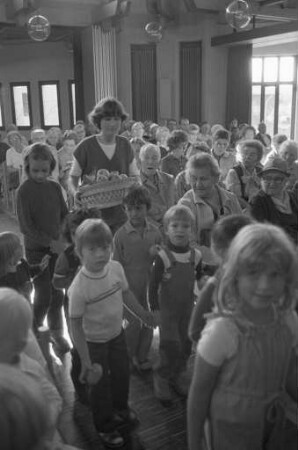 Einweihung des neuen Altentreffpunkts im Gemeindezentrum St. Barbara der katholischen Kirchengemeinde Heilig Geist in der Kastanienallee 32